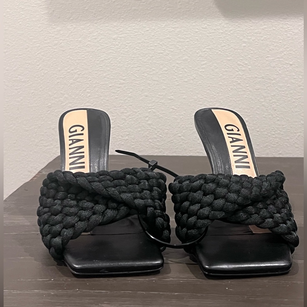 Gianna Bini Heels - Size 7 - Picture 2 of 2
